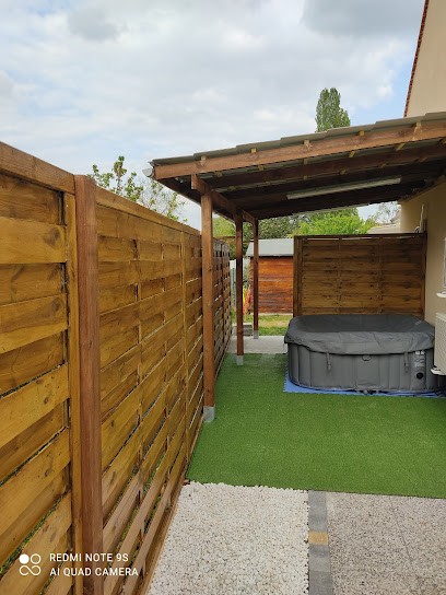 Chambre D Hôtes De L'Ecluse à Episy Avec Spa, Chambre d'Hôtes à Moret-Loing-et-Orvanne
