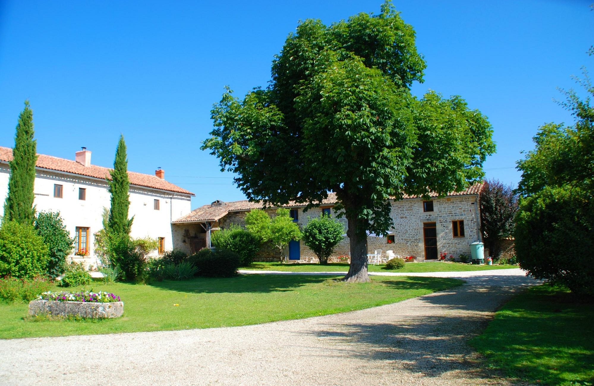 La ferme de fanette, Chambre d'Hôtes à Mairé-Levescault