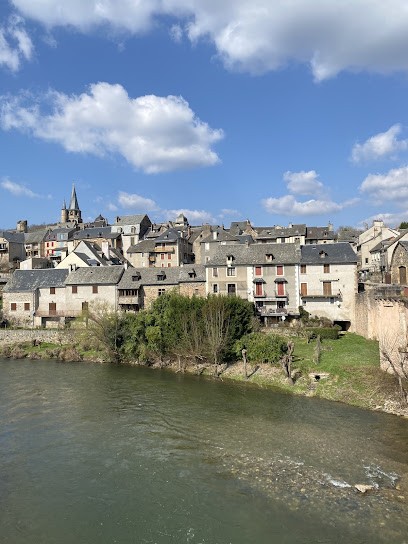 au pont d'Olt, Chambre d'Hôtes à Saint-Côme-d'Olt