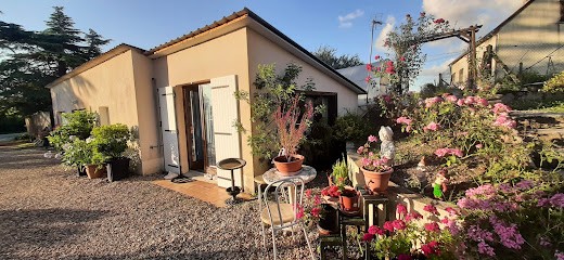 Maison fleurie, Chambre d'Hôtes à Valençay