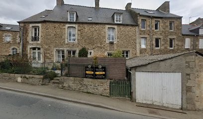 Chambre centre bourg 2 personnes avec petit dejeuner, Chambre d'Hôtes à Corseul