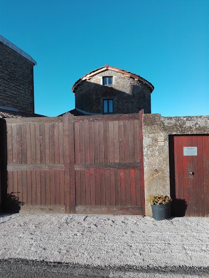Le Moulin sur la Crête, Chambre d'Hôtes à Pommiers