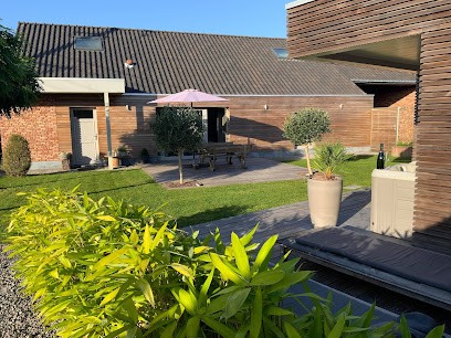 Le Gîte Aux 100 Noms, Location de Vacances à Flines-lès-Mortagne