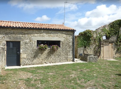 La Cabane Des Volants, Chambre d'Hôtes à Sainte-Gemme-la-Plaine