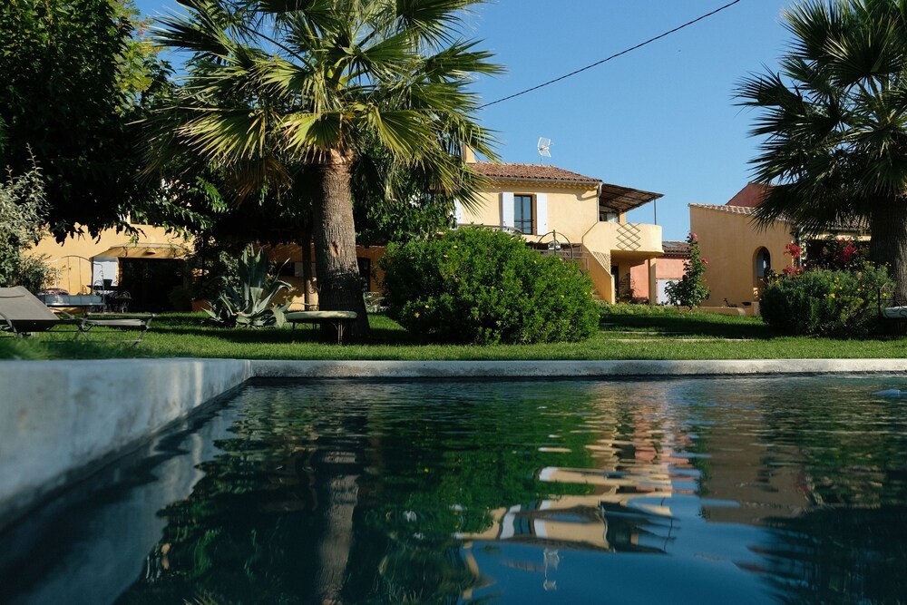 Clos Bb, Chambre d'Hôtes à Saint-Cyr-sur-Mer