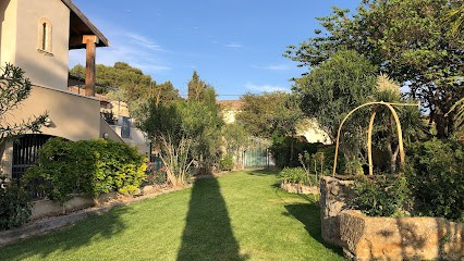 La cave des violettes Gîte de tourisme, Location de Vacances à Lespignan