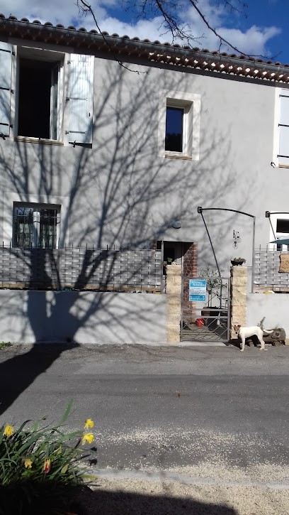Le Faubourg, Chambre d'Hôtes à Saint-Julien-les-Rosiers