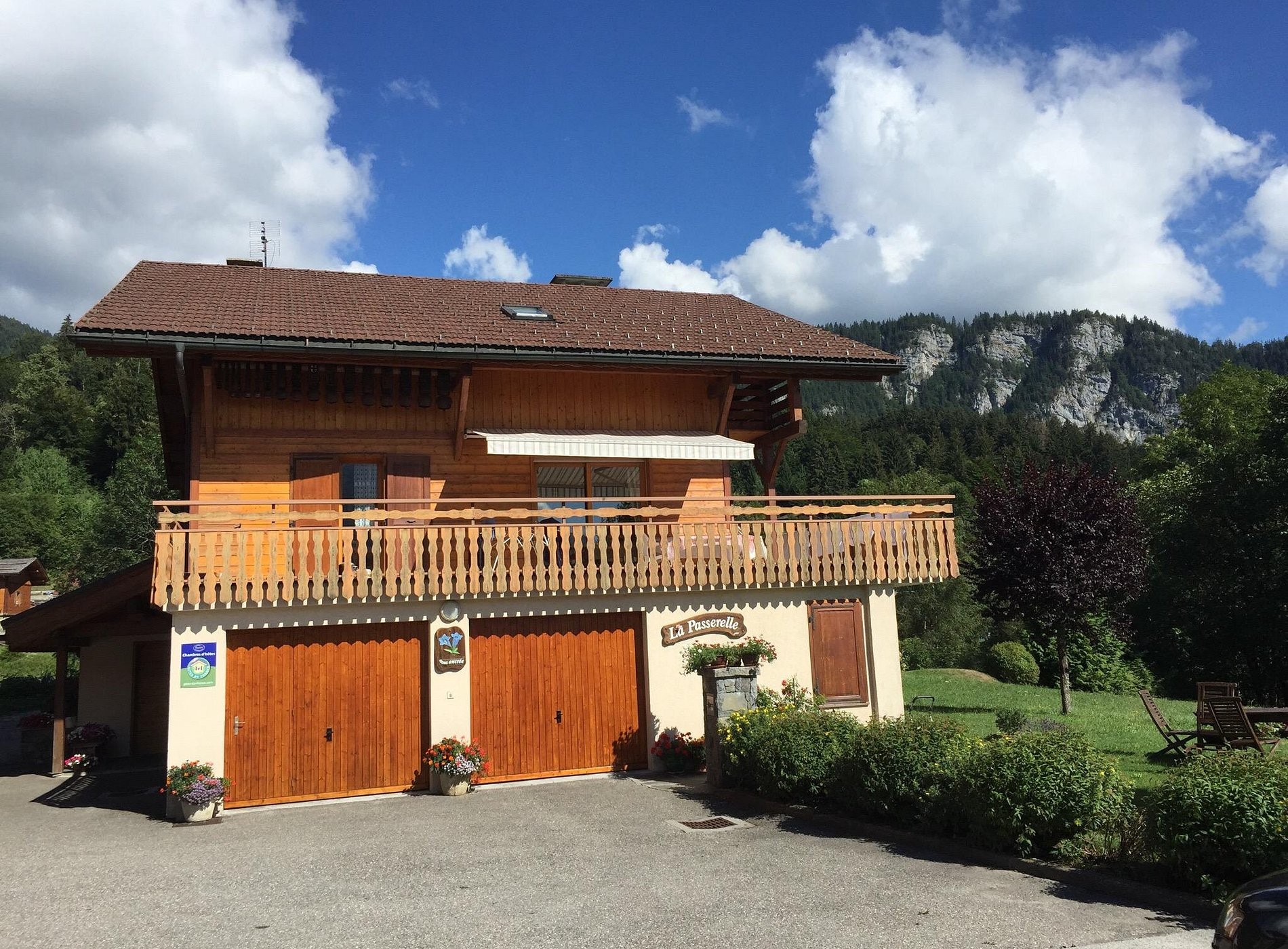 Chambres D'hôtes La Passerelle, Chambre d'Hôtes à Saint-Jean-de-Sixt