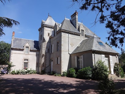 CHATEAU ST GEORGES, Chambre d'Hôtes à Mauléon