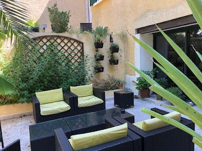 La Chartreuse Chambres à Bollène 84500, Chambre d'Hôtes à Bollène