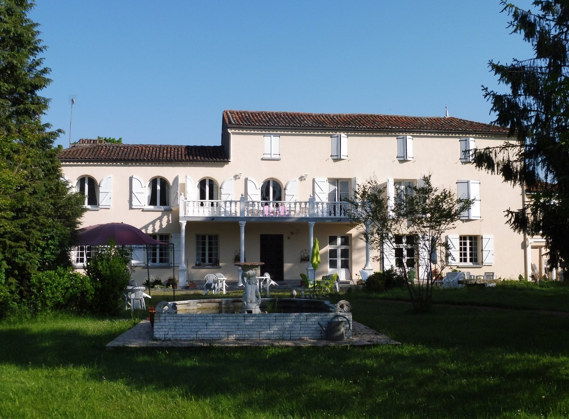 Le Clos des Cèdres, Chambre d'Hôtes à Agris