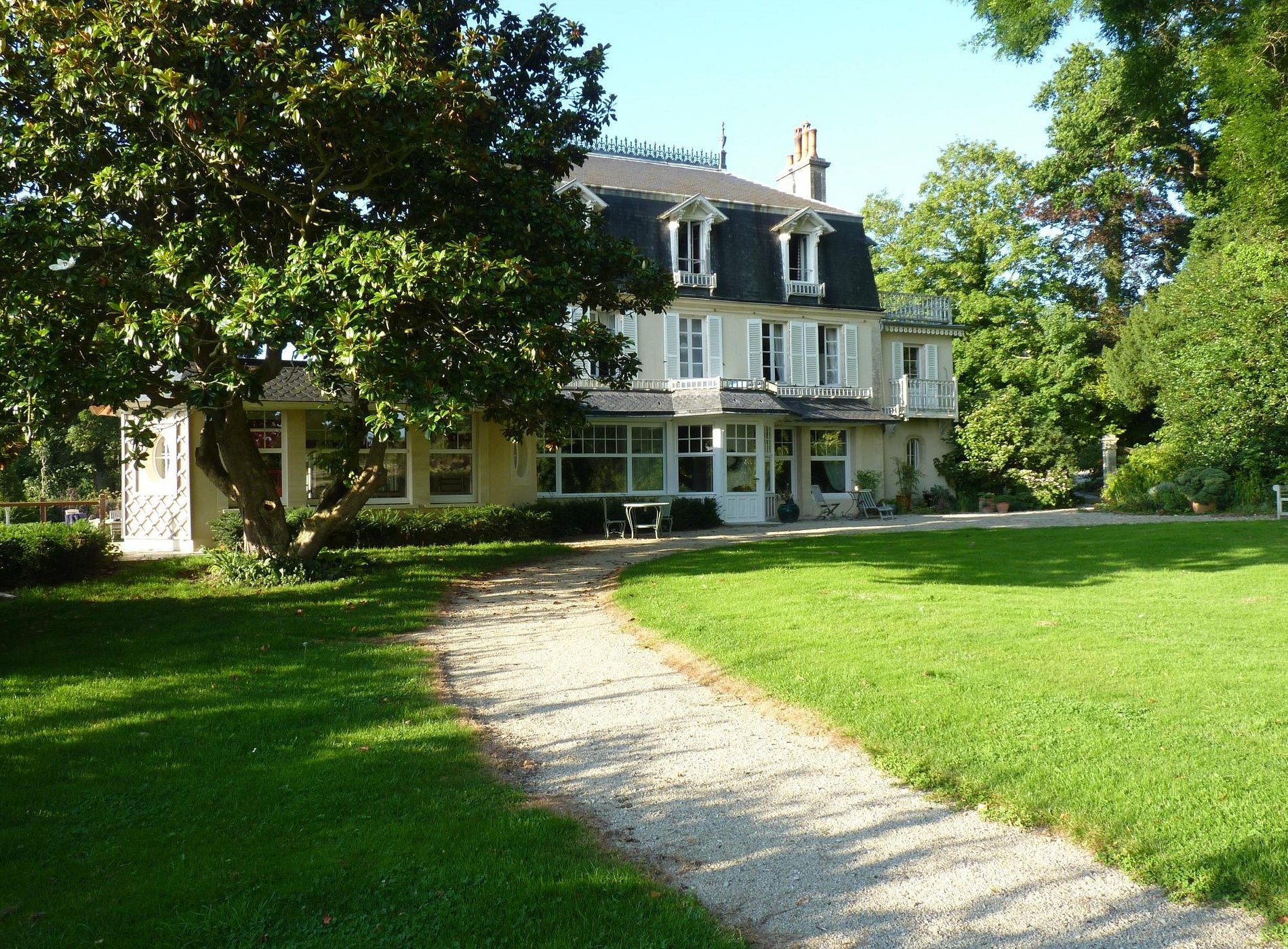 Chambres d'Hôtes Le Petit Sully, Chambre d'Hôtes à Sully