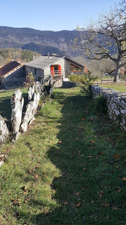 Gîte BARD Des OURS, Location de Vacances à Saint-Martin-en-Vercors