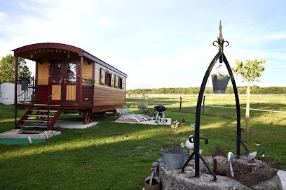 Bed and Breakfast La Maison Rouge, Maison d'Hôtes à Ladoix-Serrigny