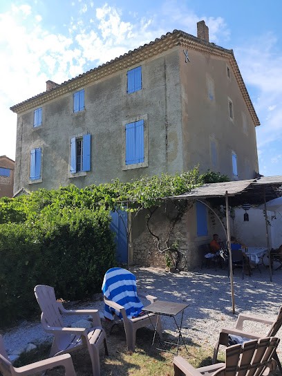 Domaine du Crestet, Location de Vacances à Crestet