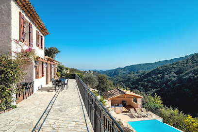 Luxury Villa For 8 W/ Pool, Sea & Mountain Views Location De Vacances à Fréjus