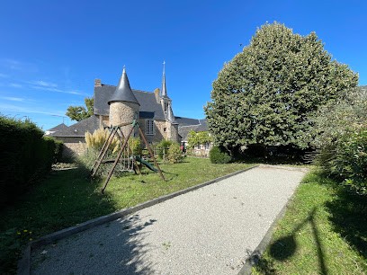 Manoir De La Grand'Cour, Chambre d'Hôtes à Soulgé-sur-Ouette