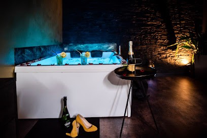 LOVE Suites & SPA Le Loft Royan / Médis, Chambre d'Hôtes à Médis