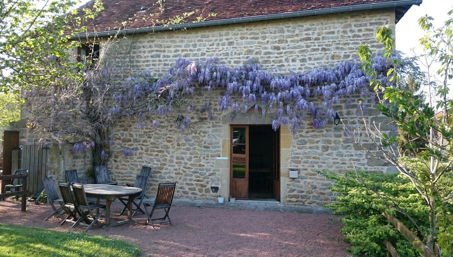 Ferme Auberge des Collines, Chambre d'Hôtes à Amanzé