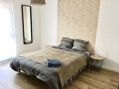 Chambre privée dans maison d'hôtes, Maison d'Hôtes à Issenheim