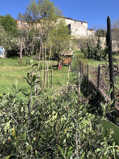A L’ombre Du Figuier, Location de Vacances à Pieusse