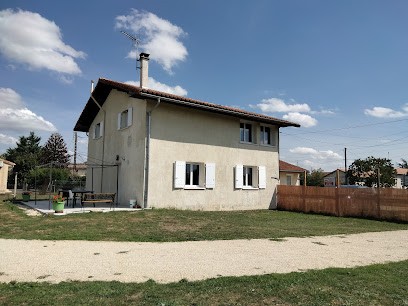 Gîte rural au soleil couchant(13 couchages et 2 lits bébés), Maison d'Hôtes à Blanzay