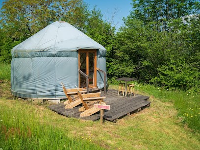 Yourtissimo - Yourtes en Auvergne, Chambre d'Hôtes à Laprugne