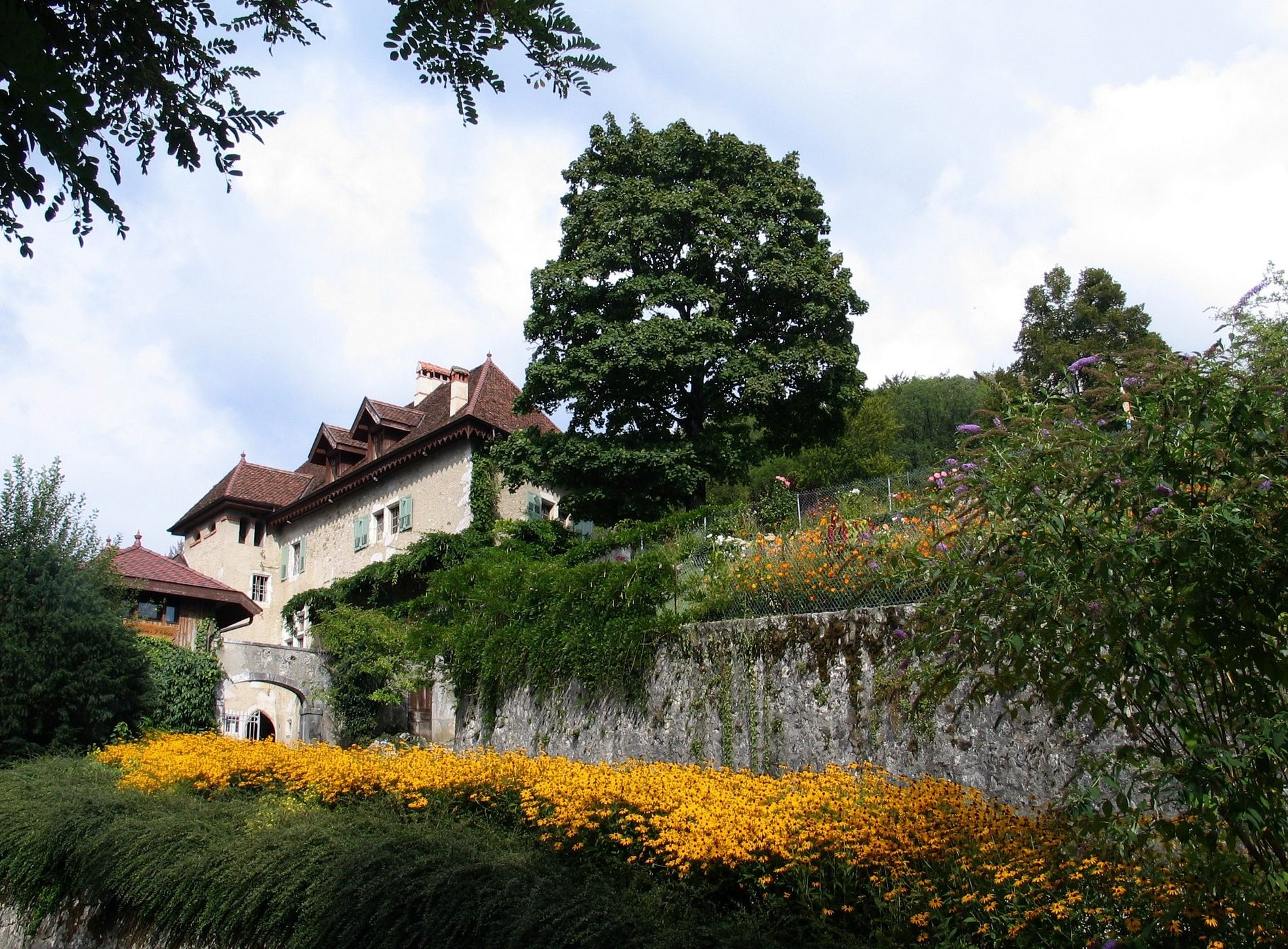Breakfast La Vallombreuse, Chambre d'Hôtes à Menthon-Saint-Bernard