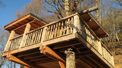 Huts in the trees: La Guinguette, Chambre d'Hôtes à Singles