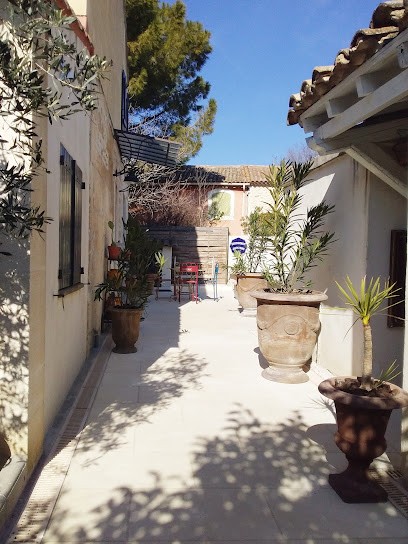 Chez Tata Marie, Paradou, Maussane les Alpilles., Chambre d'Hôtes à Paradou