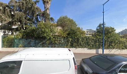 Appartement avec grande piscine a cote des plages, Location de Vacances à Villeneuve-Loubet