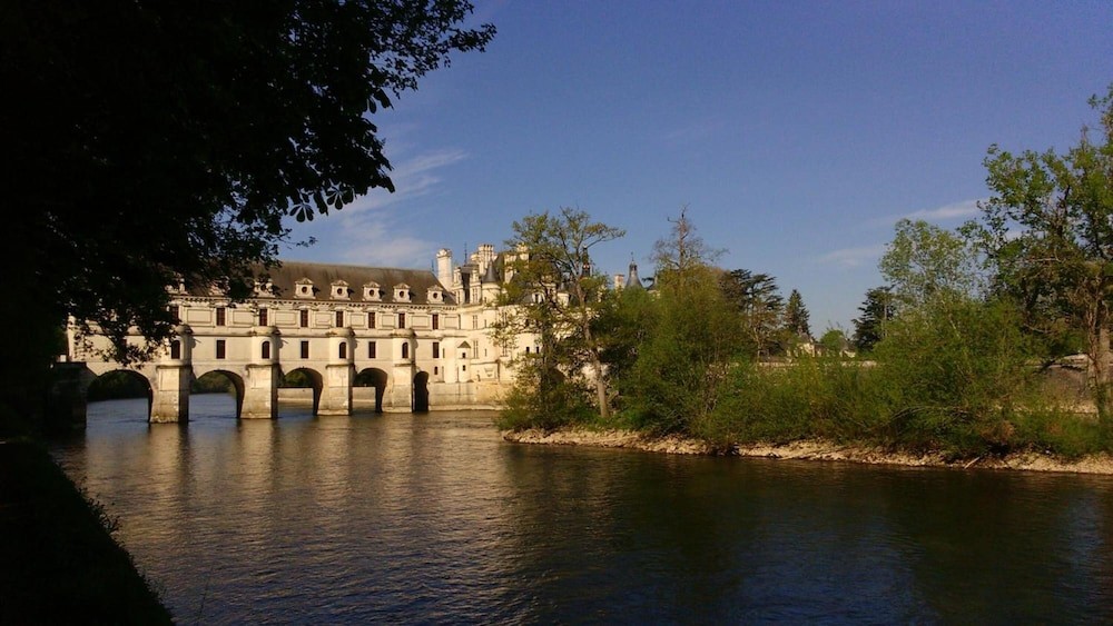 La Lézardière - Bed & Breakfast, Chambre d'Hôtes à Épeigné-les-Bois