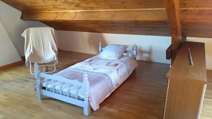 la petite maison saint loup géanges, Location de Vacances à Saint-Loup-Géanges