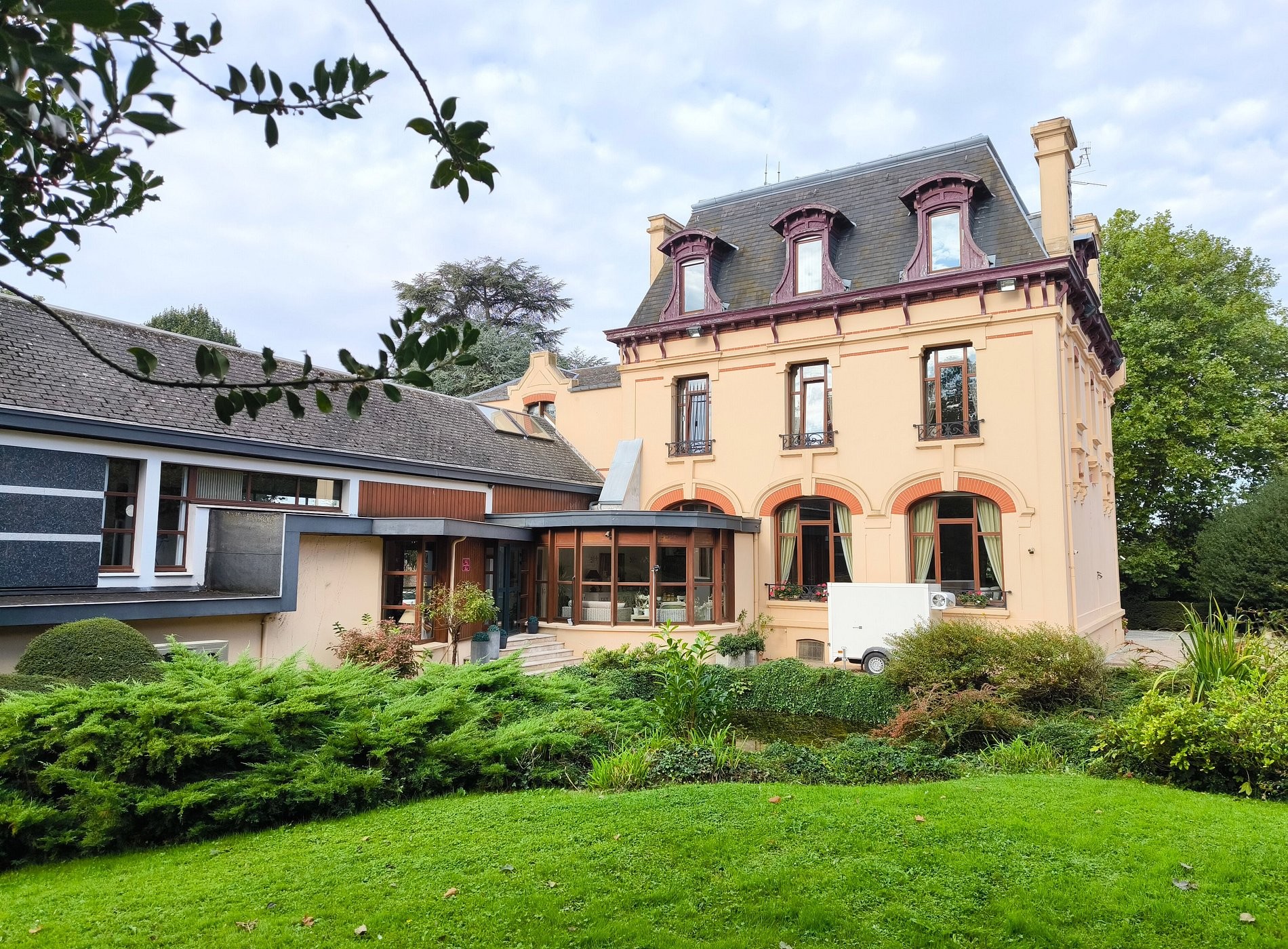 Le Manoir De La Mantille, Chambre d'Hôtes à Caudry