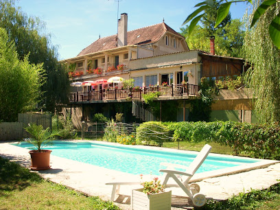 La Bonne Auberge, Chambre D'hôtes à Frayssinet