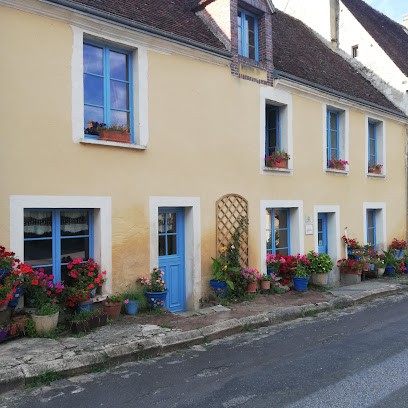 La Maison de Muriel, chambre d'hôtes, Chambre d'Hôtes à Cour-Maugis sur Huisne