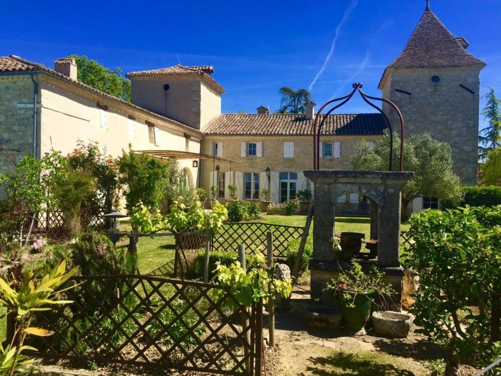 Chambres D'hôtes Domaine Las Caneres, Chambre d'Hôtes à Castelnau-d'Arbieu