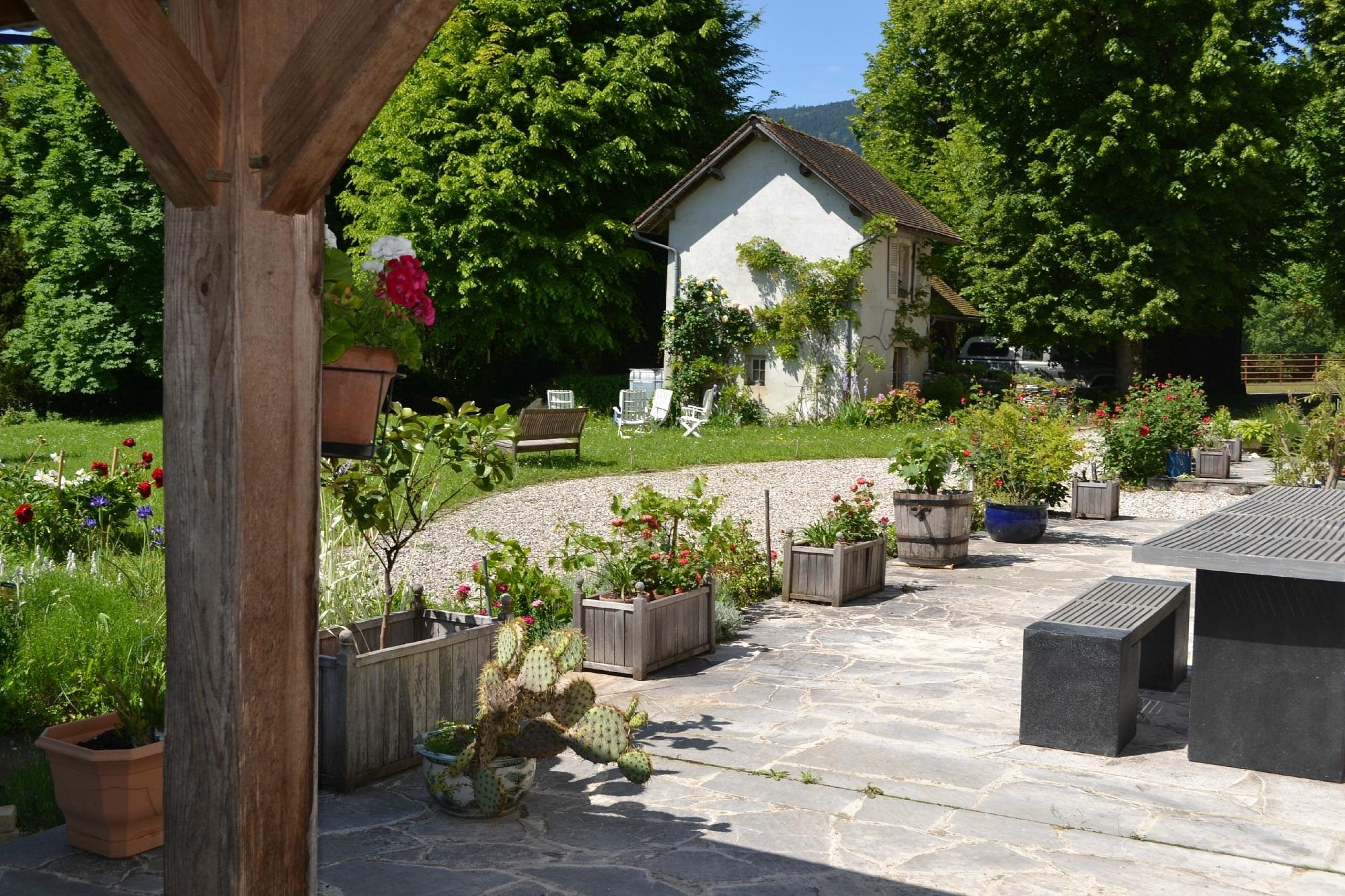 Le Clos Luthezieu, Chambre d'Hôtes à Belmont-Luthézieu