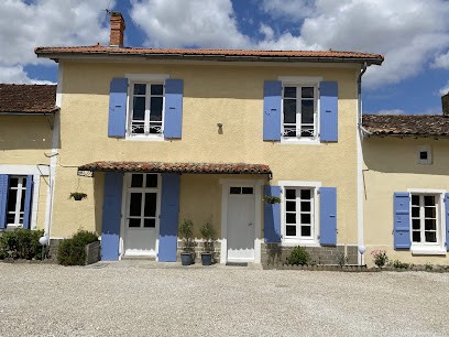 L’Ancien Cafe - Luxury Suites & Gites, Chambre d'Hôtes à Aubigné