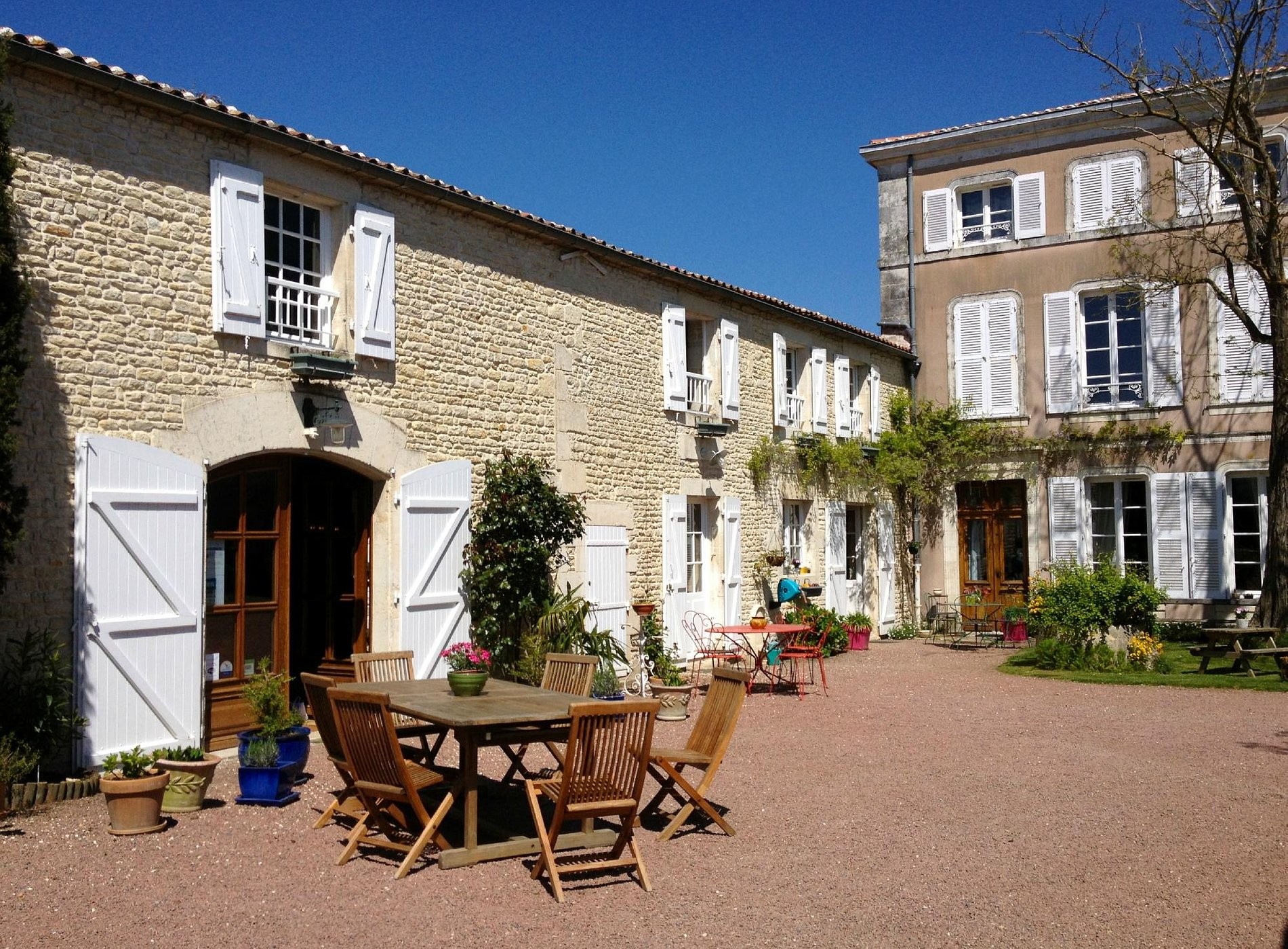 Le Puits Sainte Claire, Chambres D'hôtes De Charme, Chambre d'Hôtes à Courçon