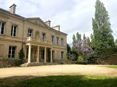 Room hire Château Des Queries, Chambre d'Hôtes à Valframbert