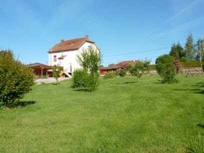 Chambres Et Table D'hôtes Les Cigales, Chambre d'Hôtes à Villafans