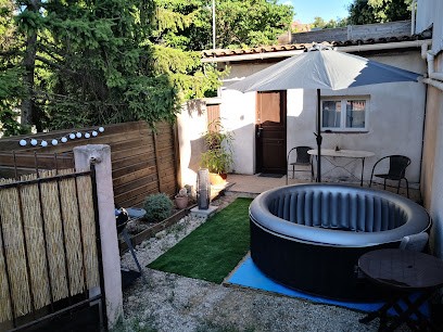 STUDIO REM CAM, Location de Vacances à Saint-Mitre-les-Remparts