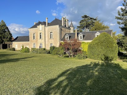 Le Château de Leugny, Chambre d'Hôtes à Brie