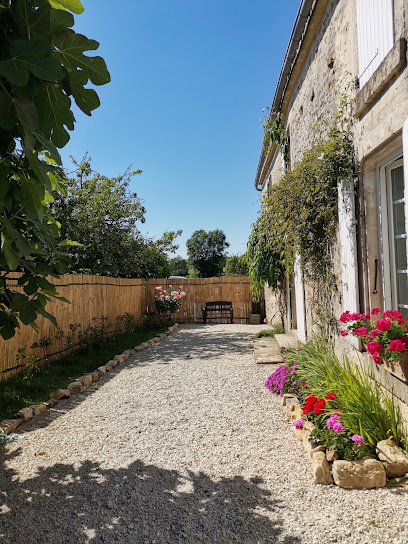 Le Domaine Du Vieux Chêne, Location De Vacances à Foussais-Payré