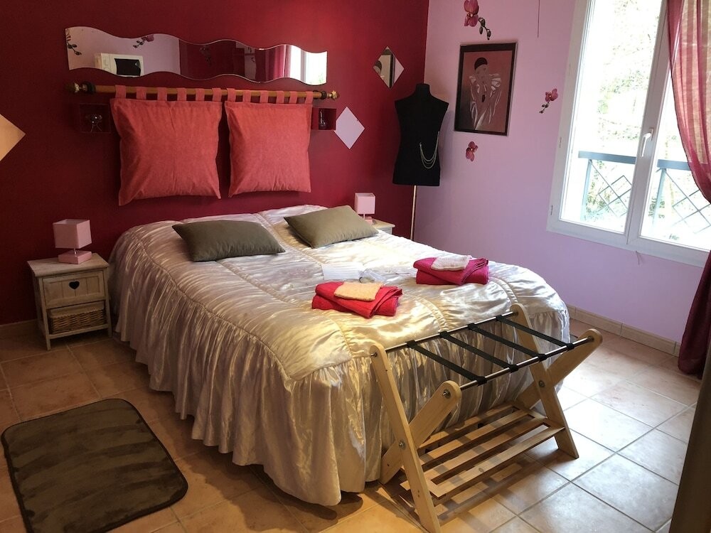 Au Petit Nid De Valaine, Chambre d'Hôtes à Maisse