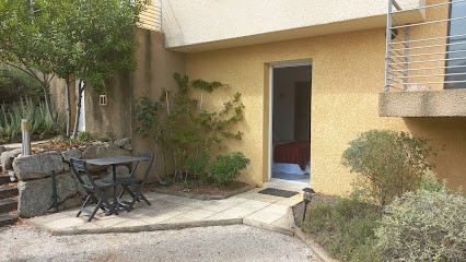 A l'ombre des Quercus, Chambre d'Hôtes à Llauro