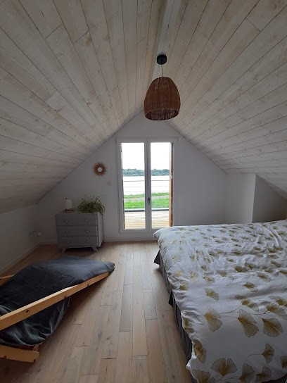 Gite Les Oiseaux Voyageurs, Location de Vacances à Hédé-Bazouges