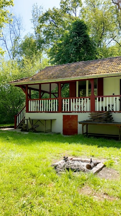 Le Chalet du Bout du Monde, Chambre d'Hôtes à Grez-sur-Loing