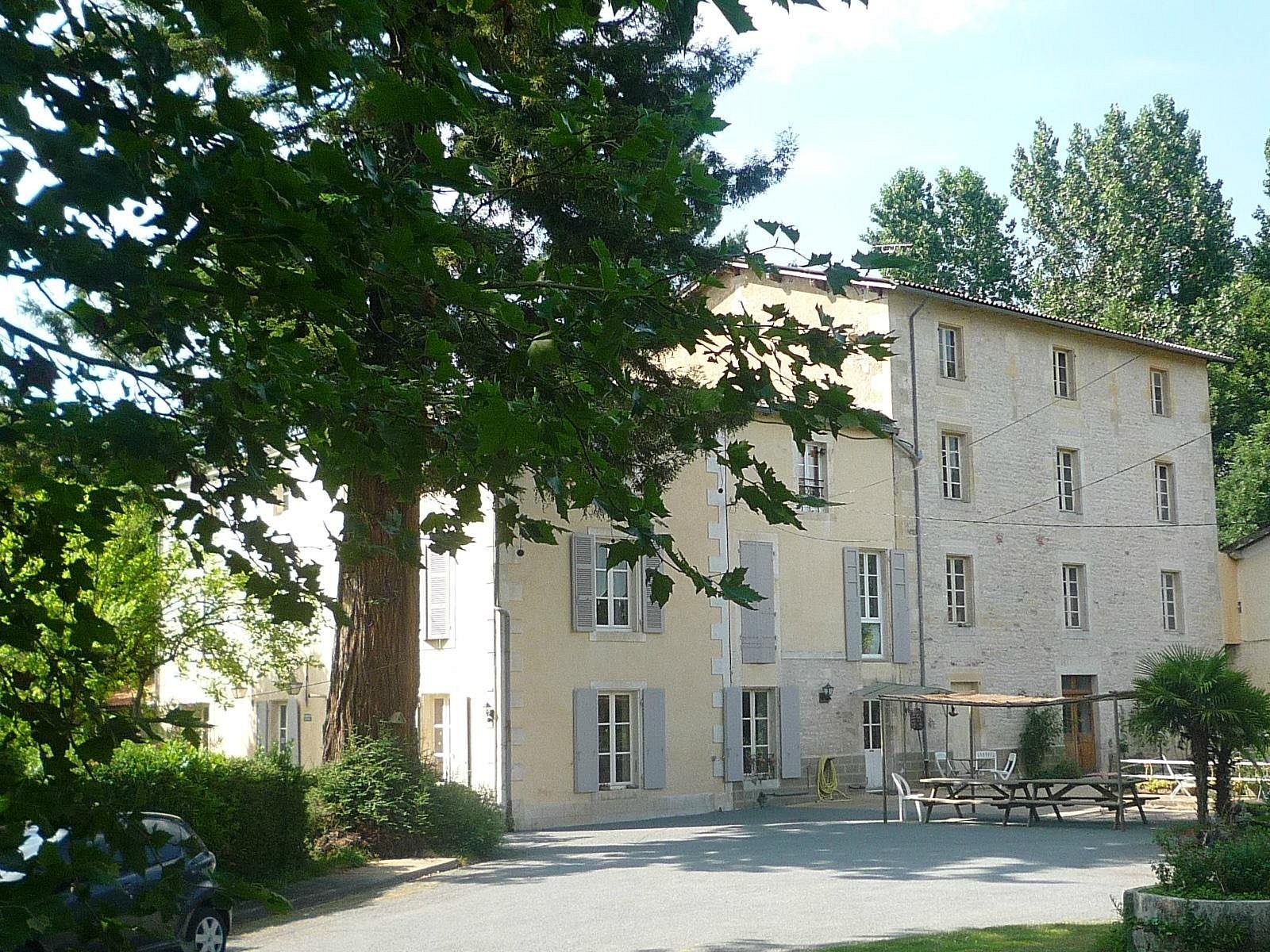 Moulin de la papeterie - Moins cher EN DIRECT, Chambre d'Hôtes à La Crèche